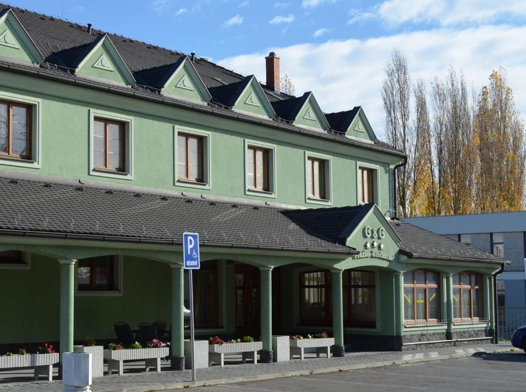 G&G Penzion Sala Exterior foto
